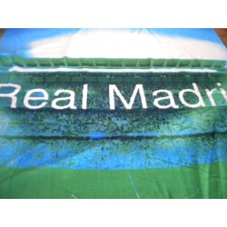 REAL MADRID TOALLA MICROFIBRA BAÑO Y PLAYA 2